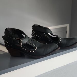 Studded Liberty Black with Buckle  Worn 1x. Pristine Condition 👍